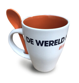 Koffiemok wit/oranje met lepeltje 'De wereld heeft je nodig'